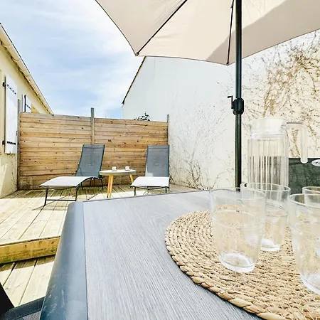 Дом отдыха Jolie Maison Renovee Et Decoree Avec Gout A La Chaume 4 Pers Ле-Сабль-д’Олон