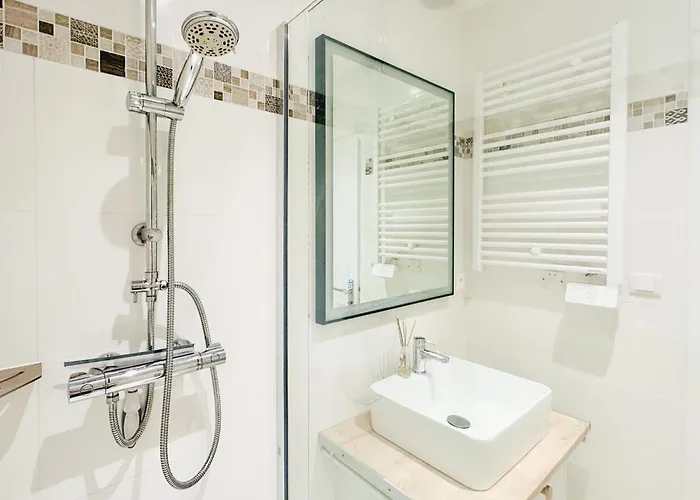 Jolie Maison Renovee Et Decoree Avec Gout A La Chaume 4 Pers *