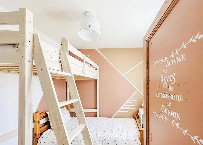 Jolie Maison Renovee Et Decoree Avec Gout A La Chaume 4 Pers Nyaraló