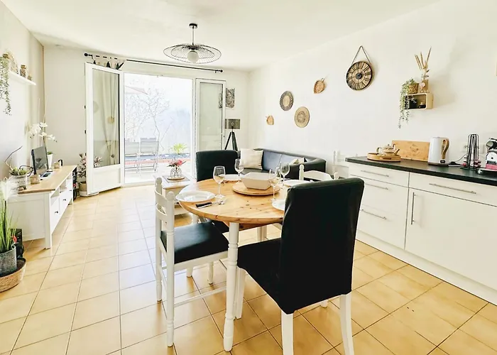 Jolie Maison Renovee Et Decoree Avec Gout A La Chaume 4 Pers * Les Sables-dʼOlonne